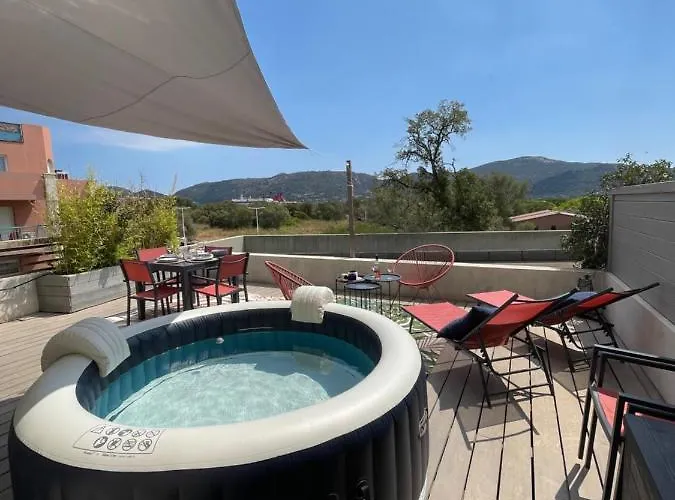 Superbe Sur Le Port, Jacuzzi, Piscine *